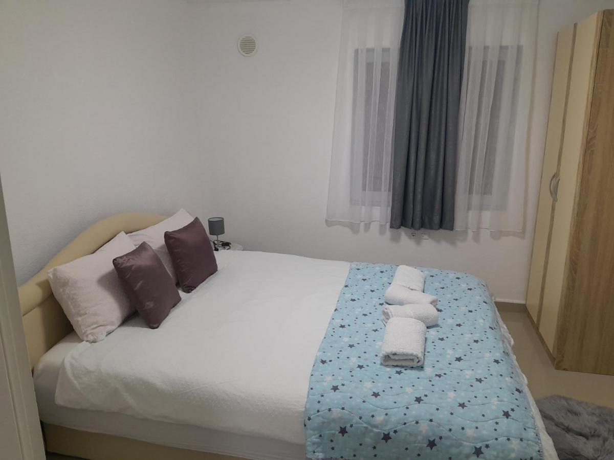 Apartmani Bet Gradacac 1 Maj Broj 24 Luaran gambar
